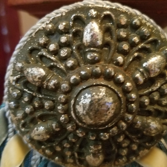 Large Decorative Tassels - Picture 4 of 7